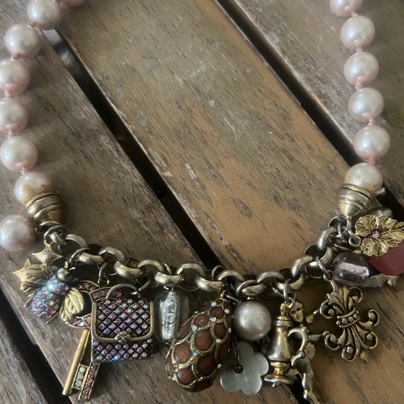 Elegant Pearl Charm Necklace/ Choker - Picture 3 of 3